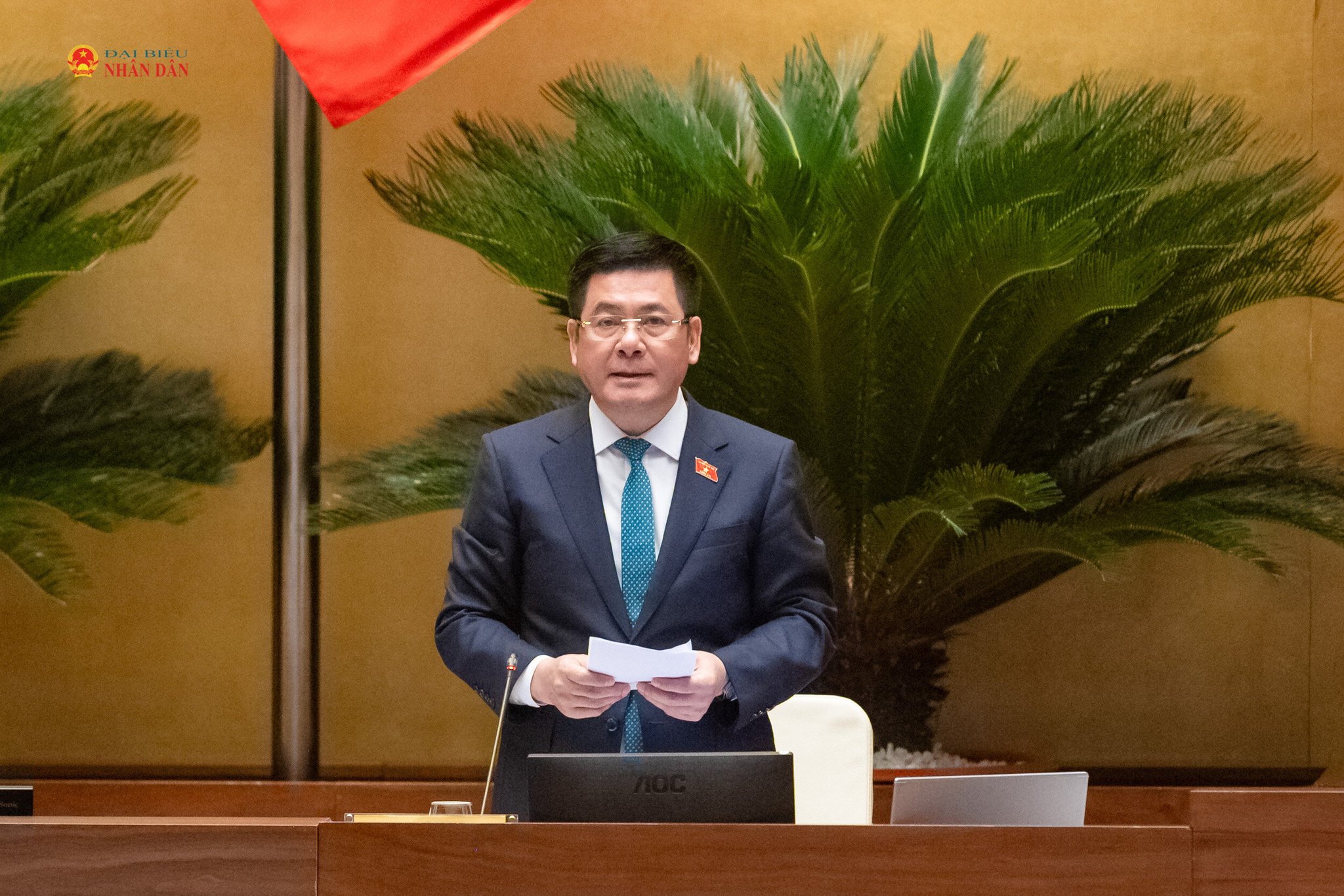 Phó Chủ tịch Quốc hội Nguyễn Hồng Diên điều hành nội dung phiên họp