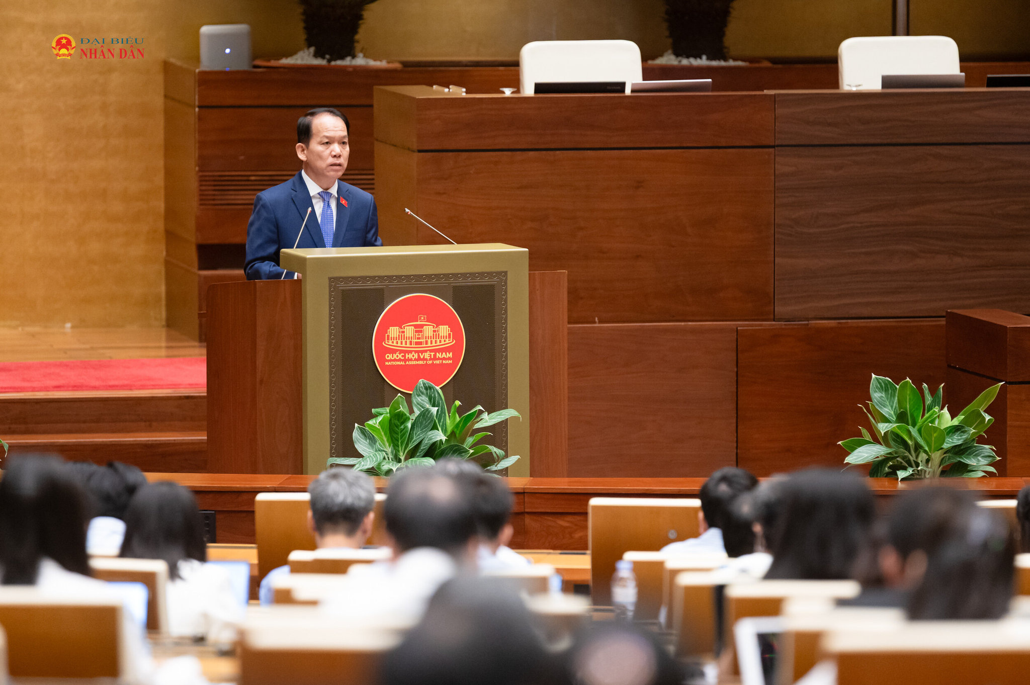 Bộ trưởng Bộ Tư pháp Hoàng Thanh Tùng trình bày Tờ trình về dự án Luật Hòa giải ở cơ sở (sửa đổi)